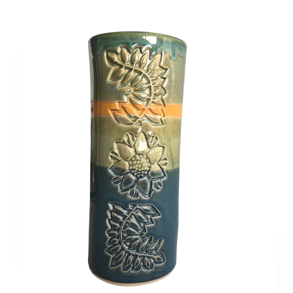 Hawksbill Pottery Hand Painted Stoneware Vase. Pristine Condition. 9” High.